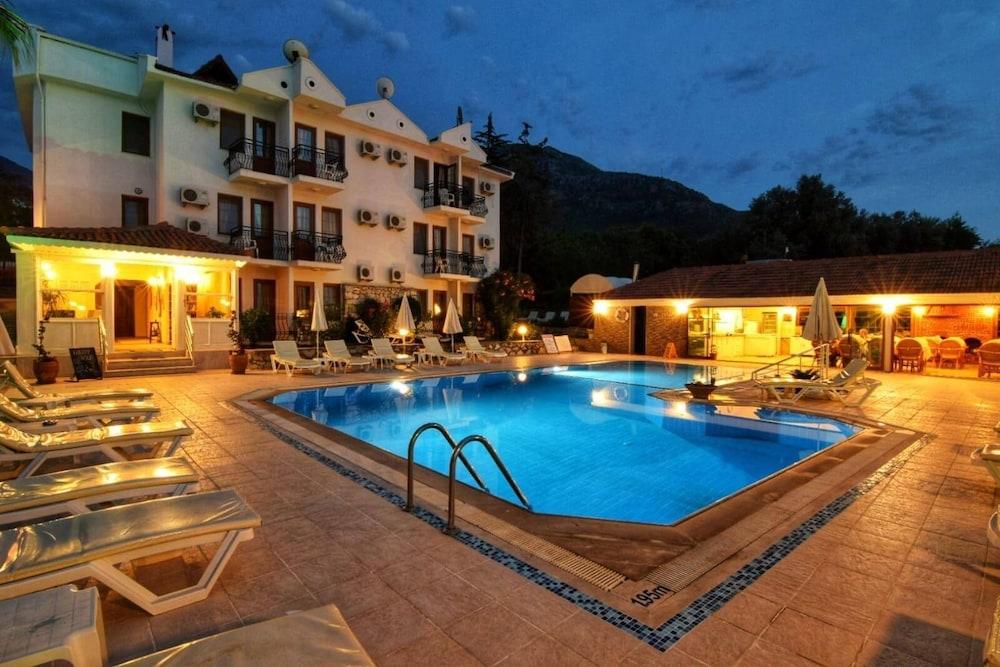 Olympos Hotel โอลลุนเดนิซ ภายนอก รูปภาพ